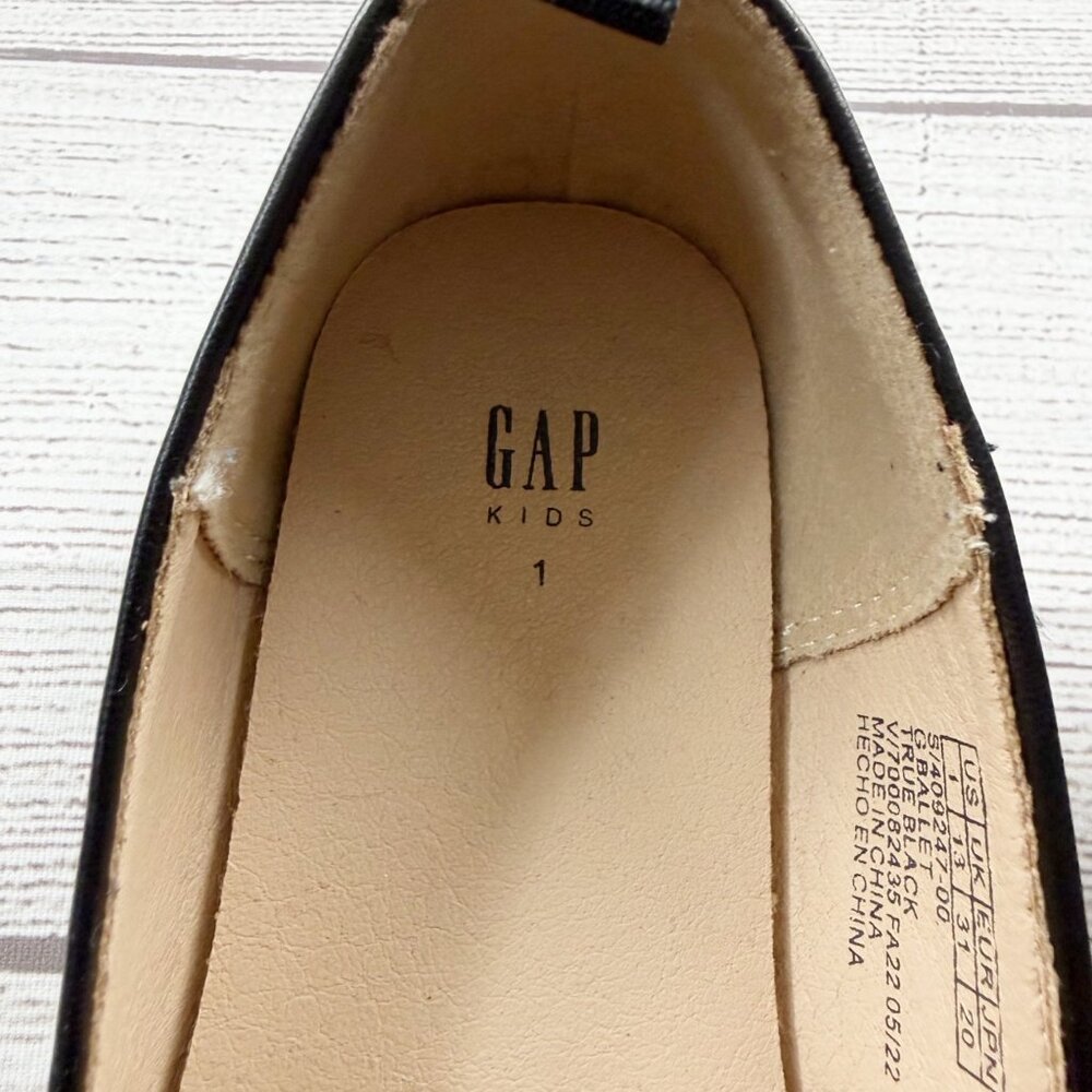 Gap Kids Girl Ballet Flats Black Silver Star Print Slip On Dress Shoes 1 Kid - Picture 2 of 5